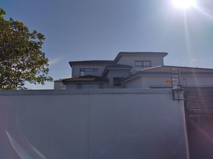 4 Bedroom Property for Sale in Parklands North Western Cape